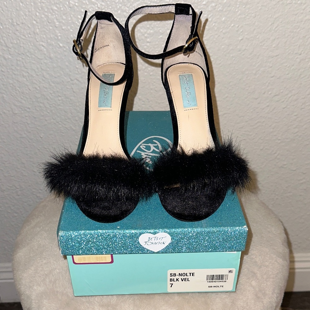 Betsey Johnson Black Velvet Heels with Fur Accent